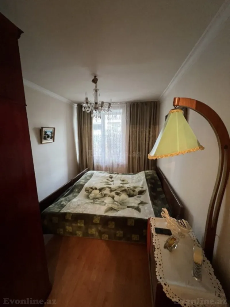 Satılır 2 otaqlı Mənzil Köhnə tikili 45 m² Nəsimi r. - şəkil 3