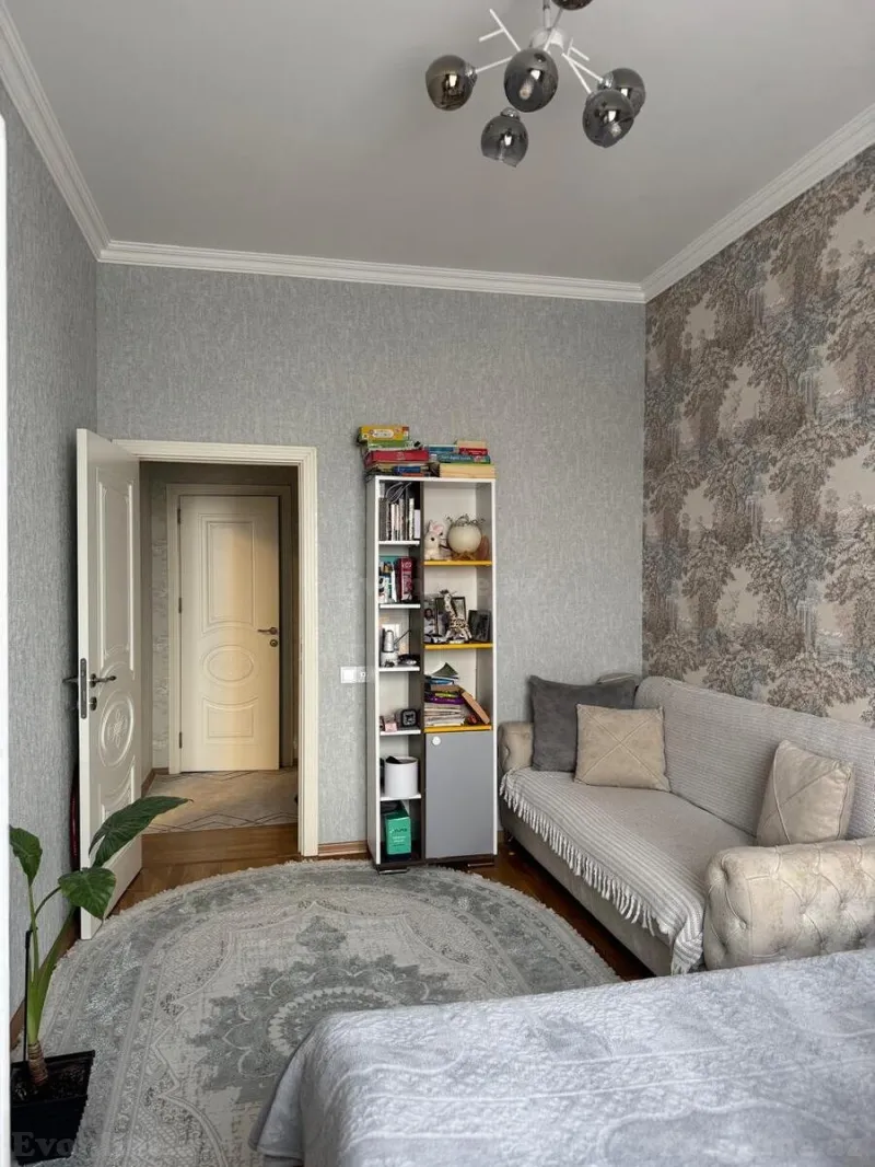 Satılır 3 otaqlı Mənzil Yeni tikili 75 m² Qara Qarayev m. - şəkil 3