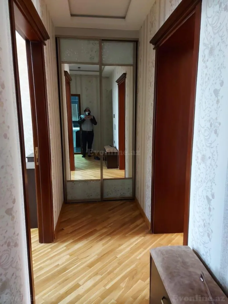 Satılır 2 otaqlı Mənzil Köhnə tikili 63 m² Nərimanov r. - şəkil 2