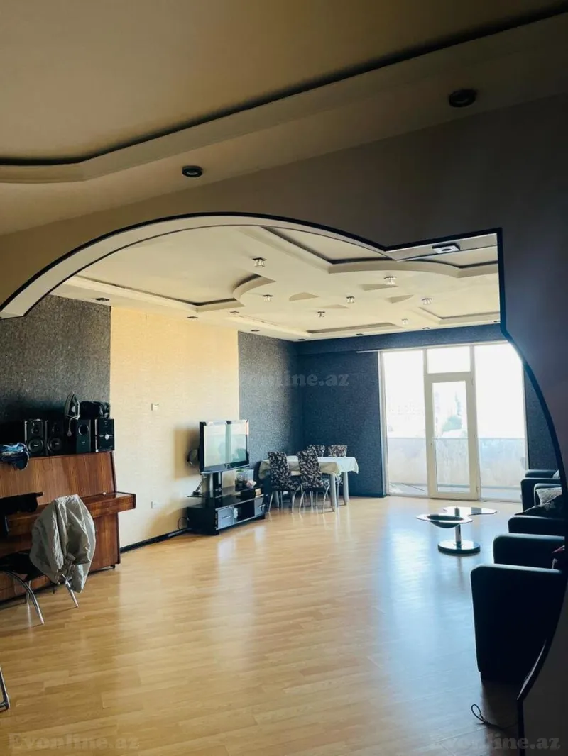 Satılır 3 otaqlı Mənzil Yeni tikili 130 m² Nizami m. - şəkil 2
