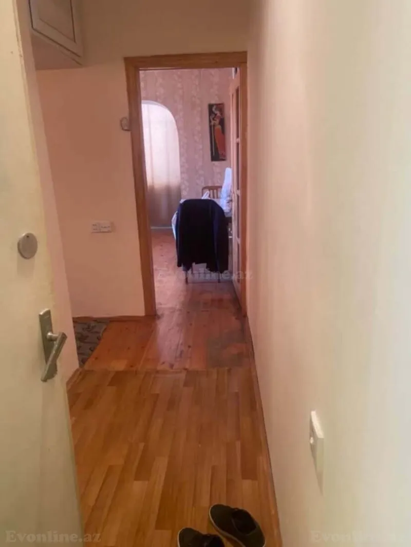Kirayə verilir 2 otaqlı Mənzil Köhnə tikili 45 m² 7-ci mikrorayon - şəkil 2