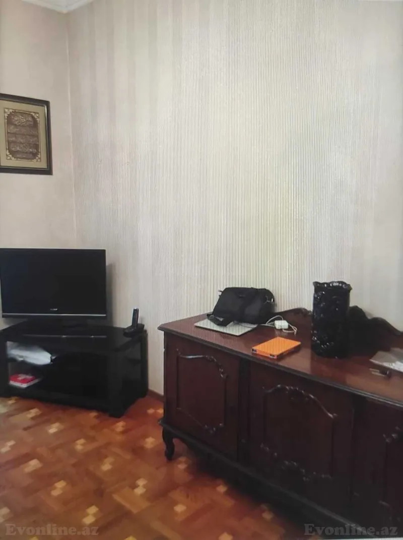 Kirayə verilir 4 otaqlı Mənzil Köhnə tikili 100 m² Nəsimi r. - şəkil 3