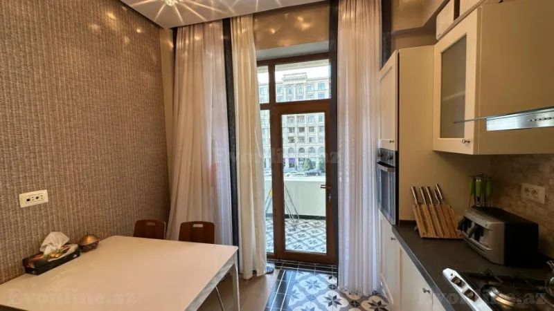 Kirayə verilir 2 otaqlı Mənzil Yeni tikili 80 m² Nəriman Nərimanov m. - şəkil 16