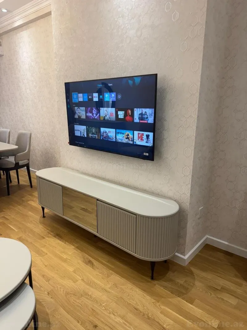 Kirayə verilir 3 otaqlı Mənzil Yeni tikili 130 m² 28 May m. - şəkil 4