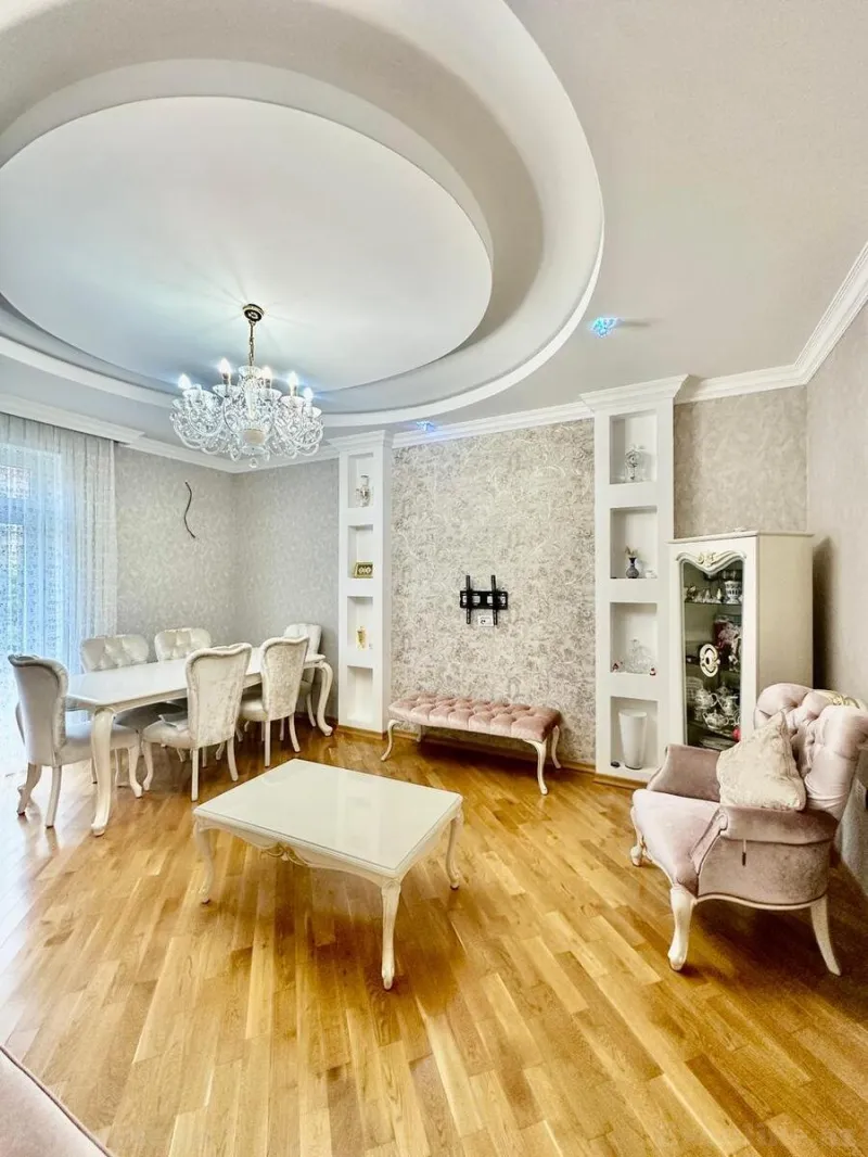 Satılır 3 otaqlı Mənzil Köhnə tikili 100 m² Nəsimi r. - şəkil 2
