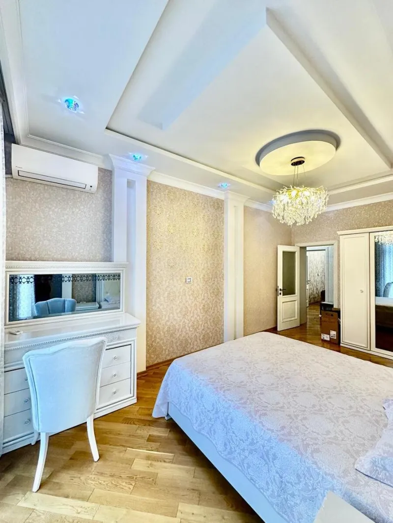 Satılır 3 otaqlı Mənzil Köhnə tikili 100 m² Nəsimi r. - şəkil 8