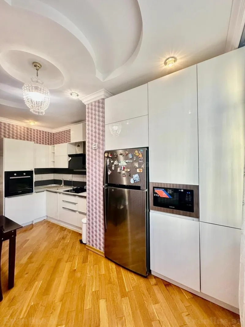 Satılır 3 otaqlı Mənzil Köhnə tikili 100 m² Nəsimi r. - şəkil 10