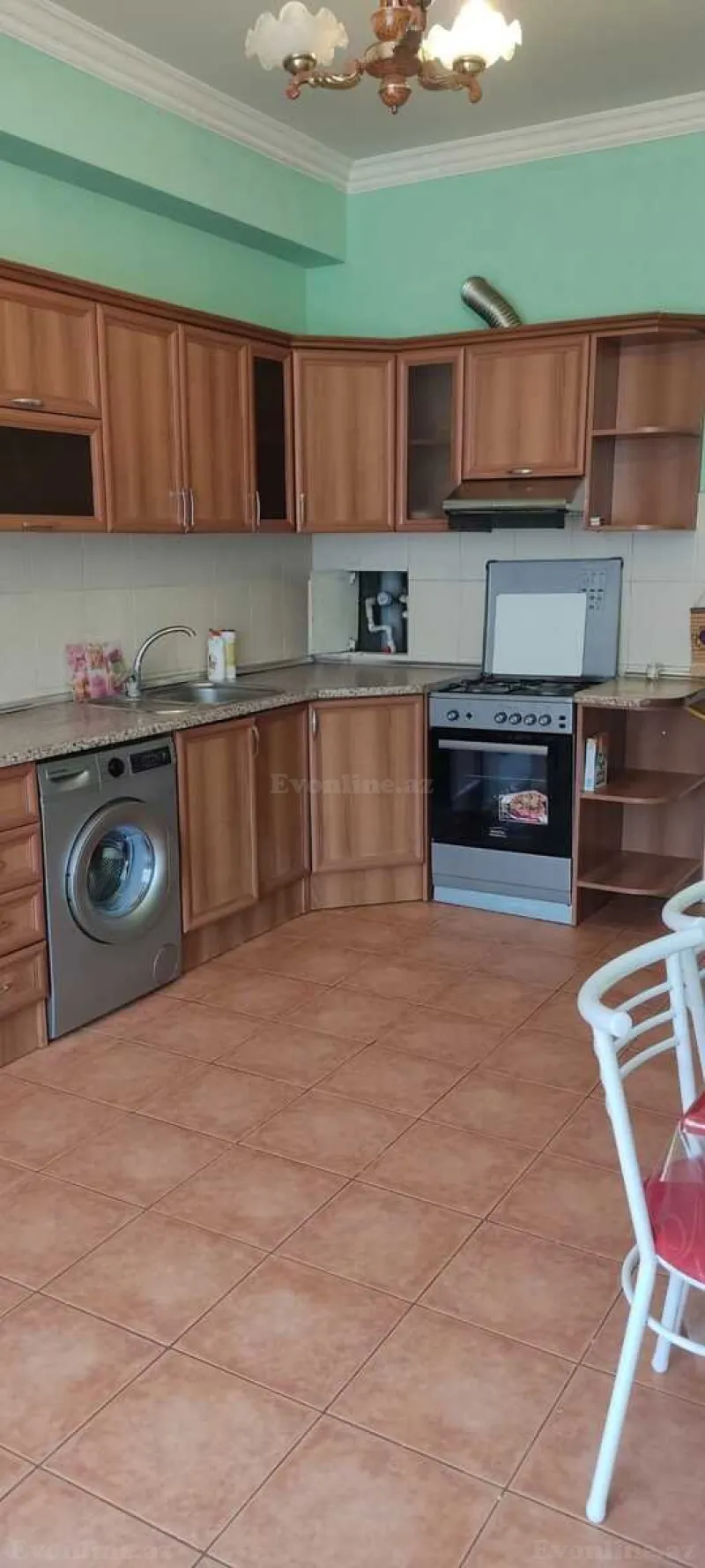 3 otaqlı Mənzil 148 m² Memar Əcəmi m. Kirayə verilir