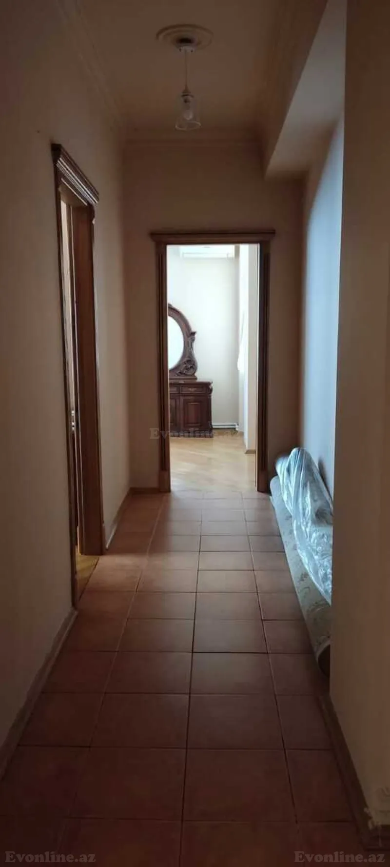 Kirayə verilir 3 otaqlı Mənzil Köhnə tikili 148 m² Memar Əcəmi m. - şəkil 12