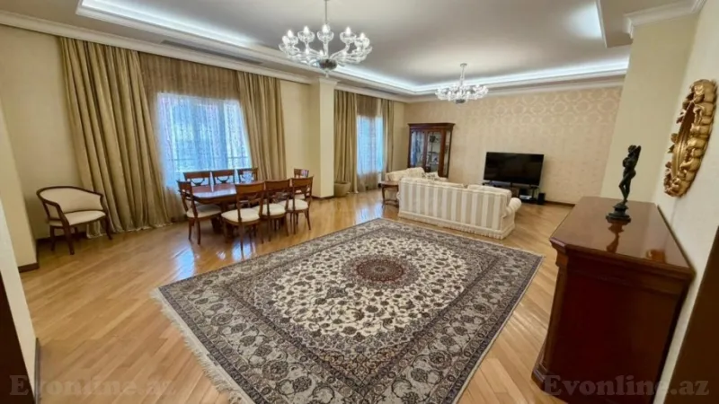 5 otaqlı Mənzil 400 m² 28 May m. Satılır