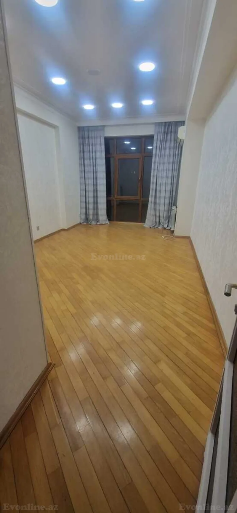 Satılır 3 otaqlı Mənzil Yeni tikili 136 m² 28 May m. - şəkil 6