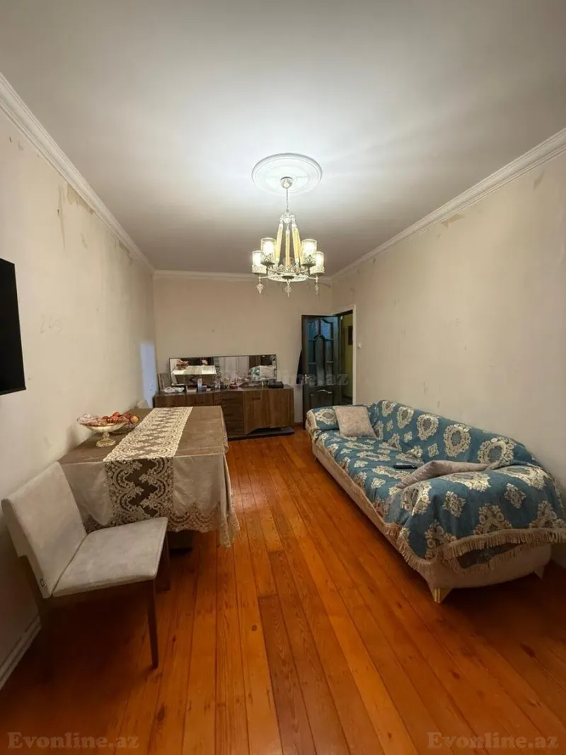 Satılır 3 otaqlı Mənzil Köhnə tikili 90 m² Azadlıq prospekti m. - şəkil 2