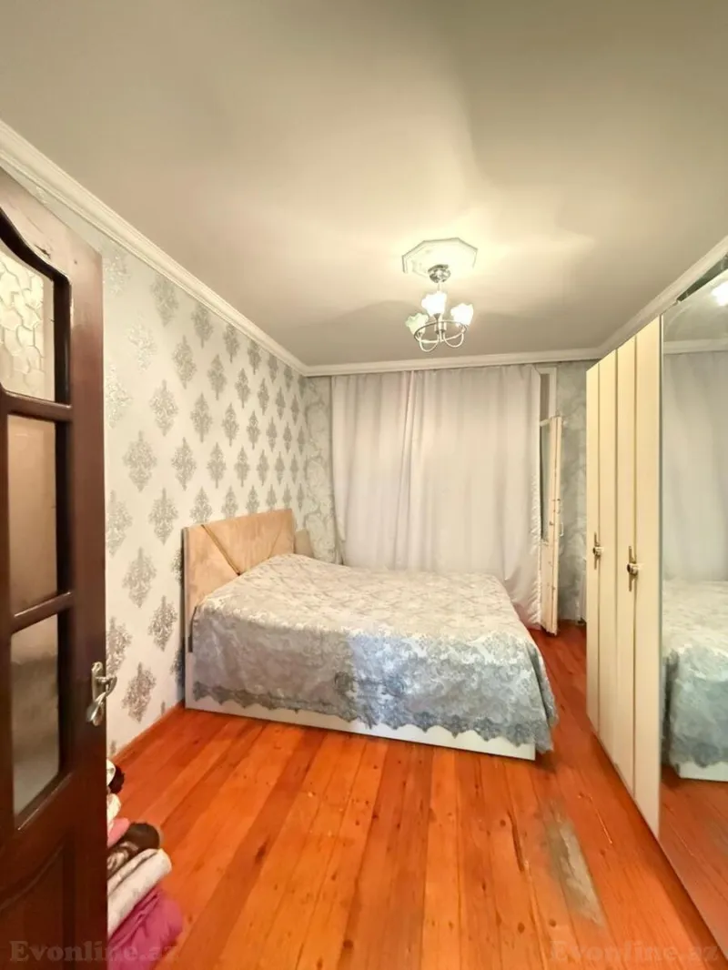 Satılır 3 otaqlı Mənzil Köhnə tikili 90 m² Azadlıq prospekti m. - şəkil 4