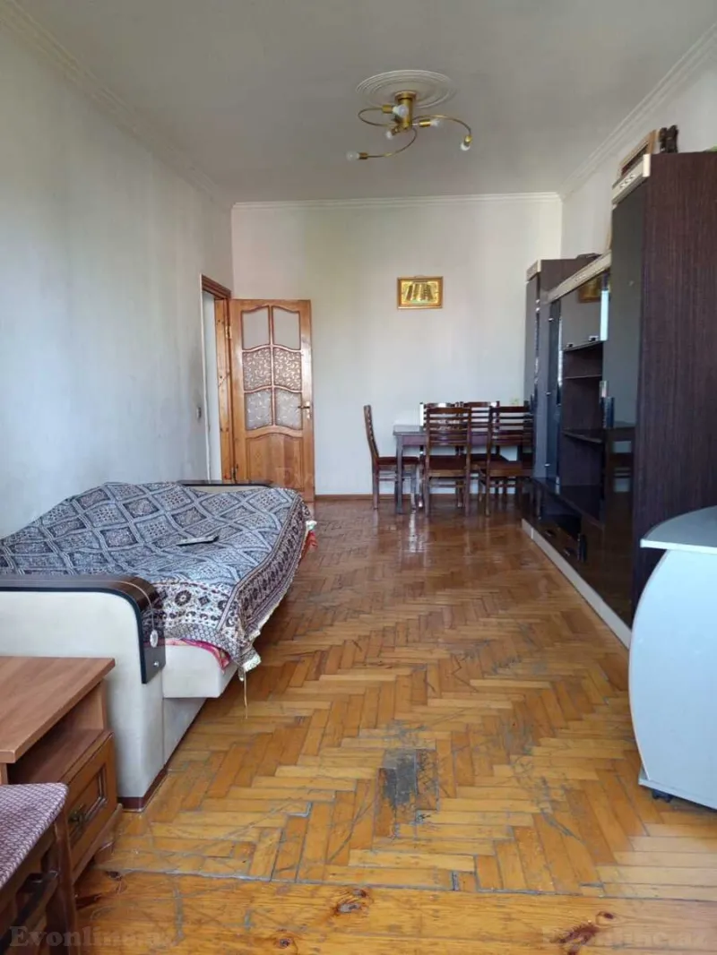 Satılır 3 otaqlı Mənzil Köhnə tikili 80 m² Xalqlar Dostluğu m. - şəkil 4