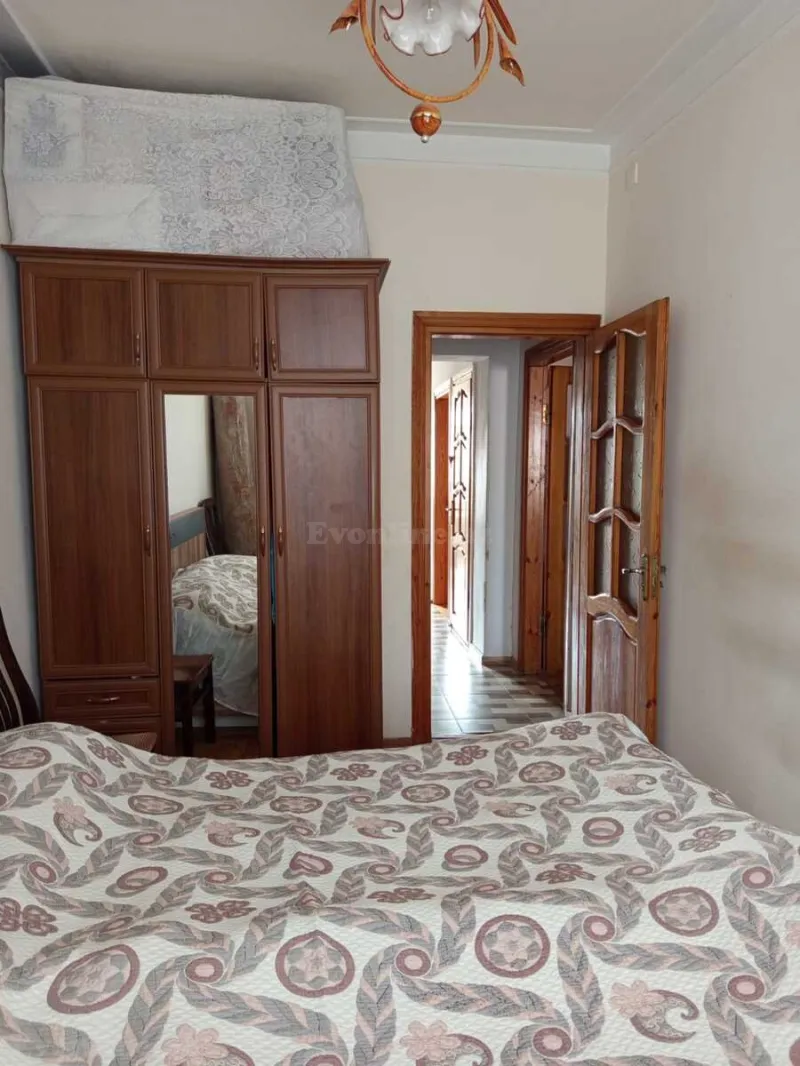 Satılır 3 otaqlı Mənzil Köhnə tikili 80 m² Xalqlar Dostluğu m. - şəkil 6