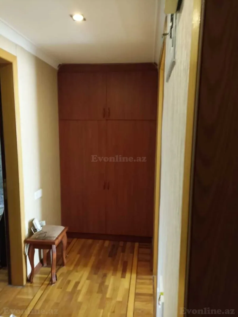 Satılır 2 otaqlı Mənzil Köhnə tikili 65 m² Yasamal r. - şəkil 9