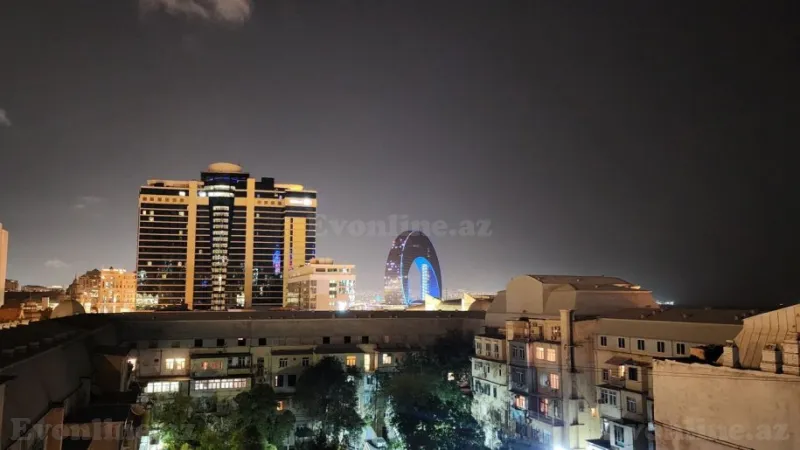 Kirayə verilir 4 otaqlı Mənzil Köhnə tikili 160 m² Sahil m. - şəkil 9