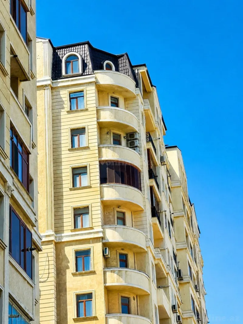Satılır 3 otaqlı Mənzil Yeni tikili 140 m² Koroğlu m.