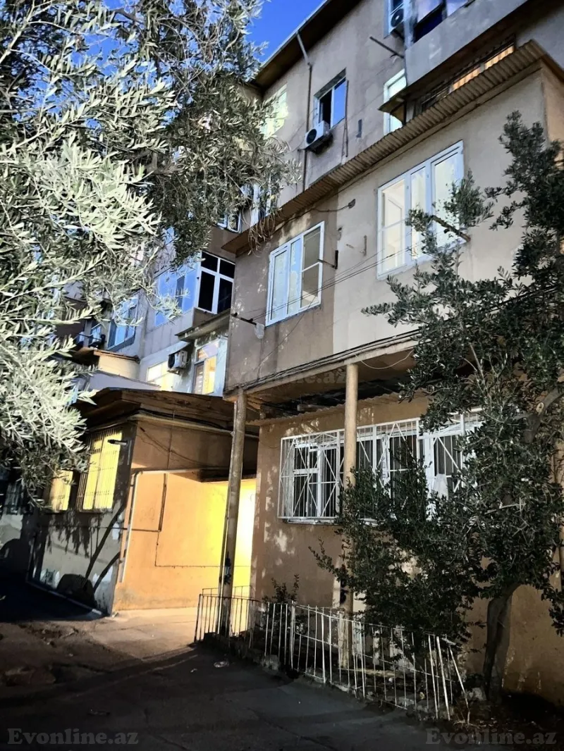 3 otaqlı Mənzil 55 m² 7-ci mikrorayon Satılır