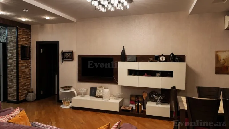 3 otaqlı Mənzil 145 m² Yeni Yasamal Satılır