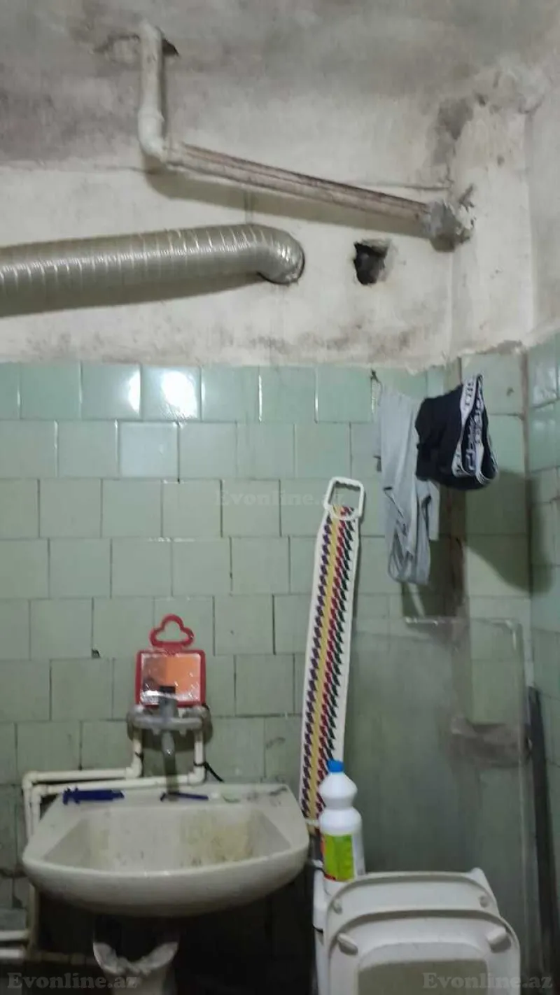 Satılır 2 otaqlı Mənzil Köhnə tikili 45 m² 8-ci kilometr - şəkil 2