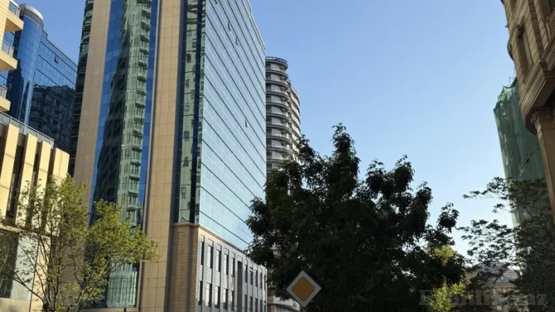 Satılır 3 otaqlı Mənzil Yeni tikili 202 m² 28 May m. - şəkil 16