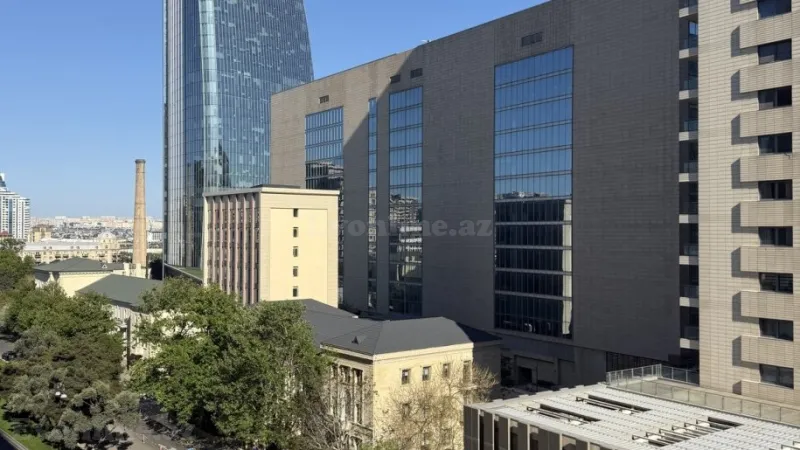 Satılır 3 otaqlı Mənzil Yeni tikili 202 m² 28 May m. - şəkil 26