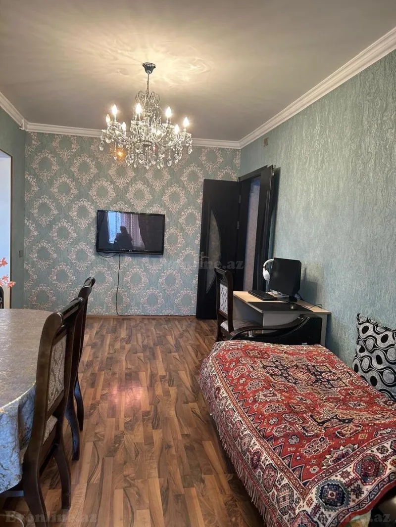 Satılır 2 otaqlı Mənzil Köhnə tikili 70 m² 9-cu mikrorayon - şəkil 3