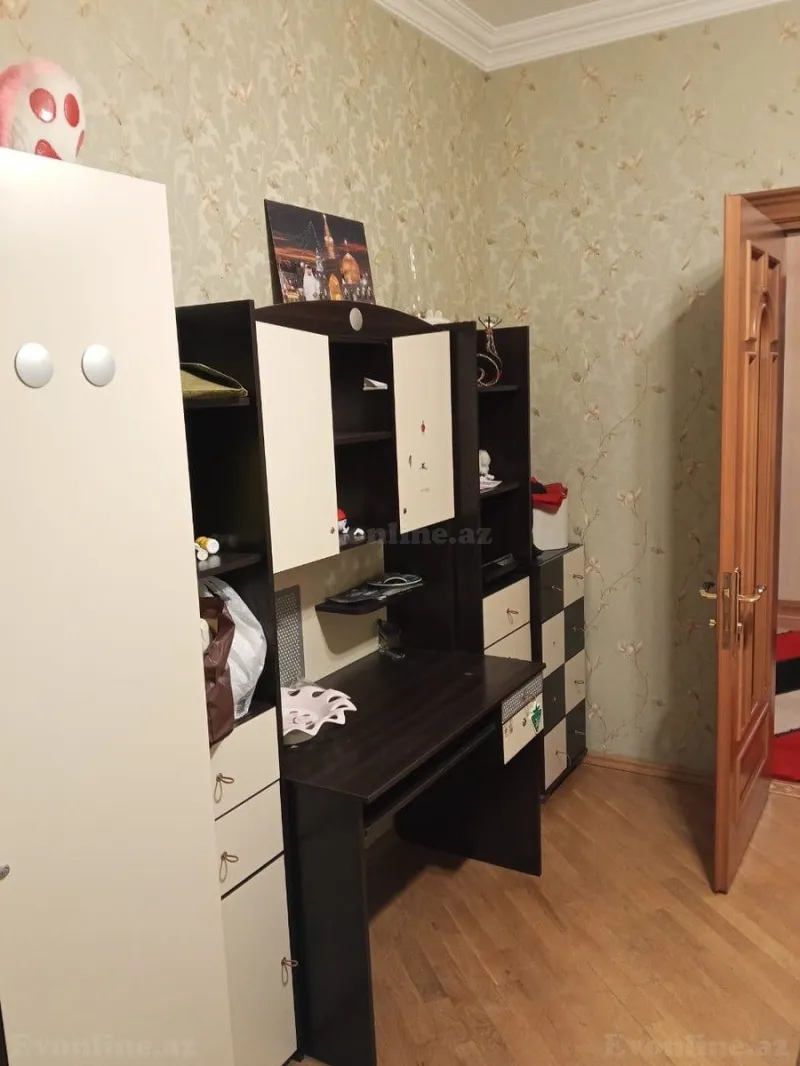 Kirayə verilir 4 otaqlı Mənzil Yeni tikili 150 m² Memar Əcəmi m. - şəkil 9