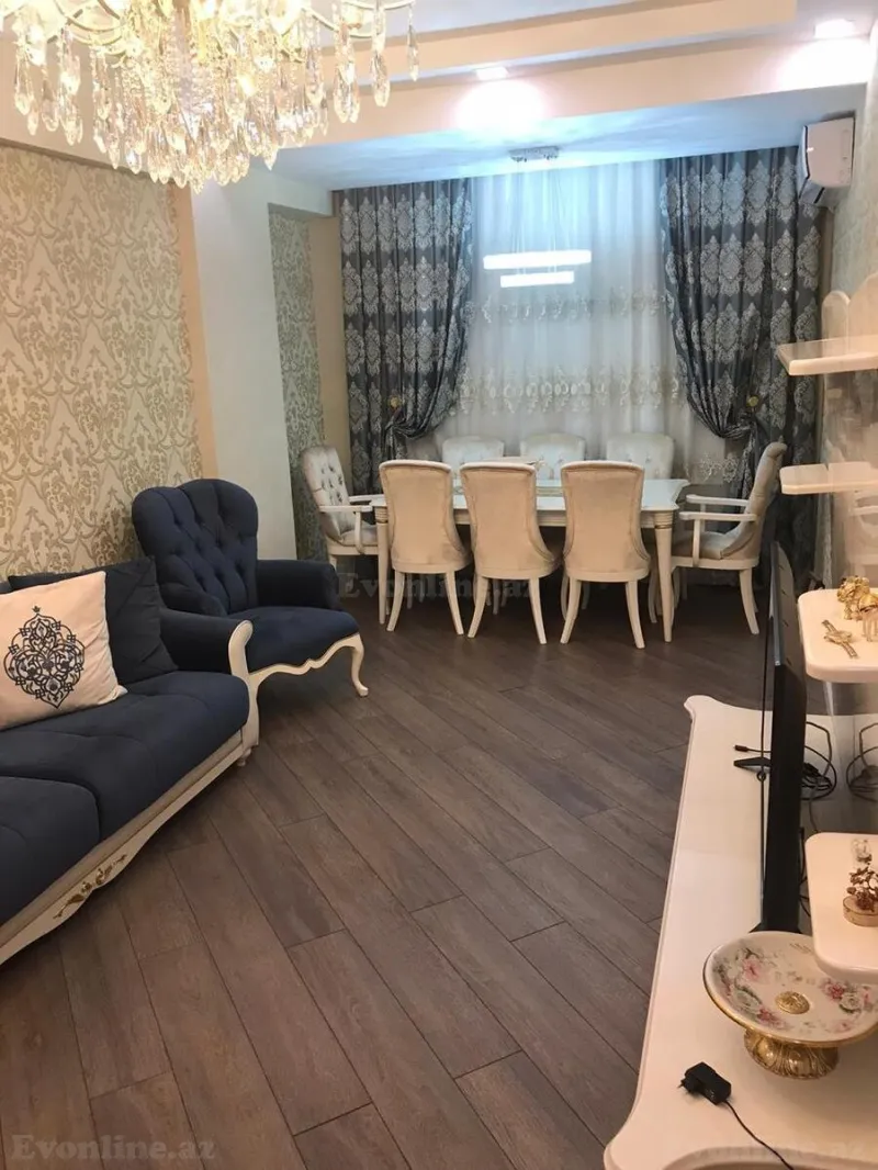 3 otaqlı Mənzil 80 m² 4-cü mikrorayon Satılır