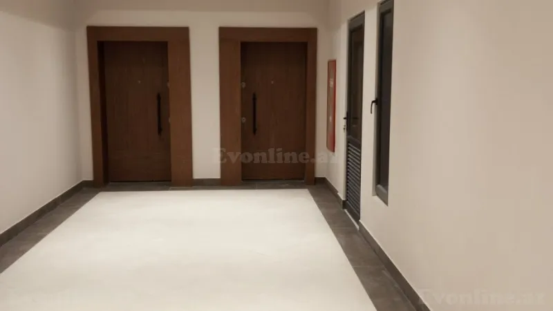 4 otaqlı Mənzil 194 m² Xətai r. Satılır