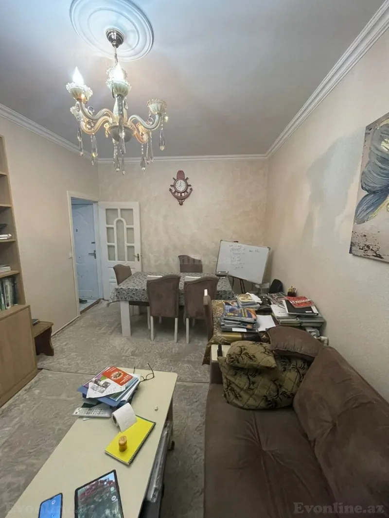 Satılır 2 otaqlı Mənzil Köhnə tikili 45 m² 4-cü mikrorayon - şəkil 2