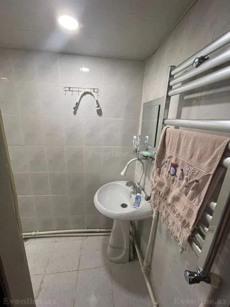 Satılır 2 otaqlı Mənzil Köhnə tikili 45 m² 4-cü mikrorayon - şəkil 9