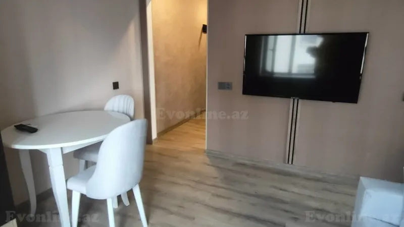 Kirayə verilir 2 otaqlı Mənzil Köhnə tikili 42 m² Nərimanov r. - şəkil 2