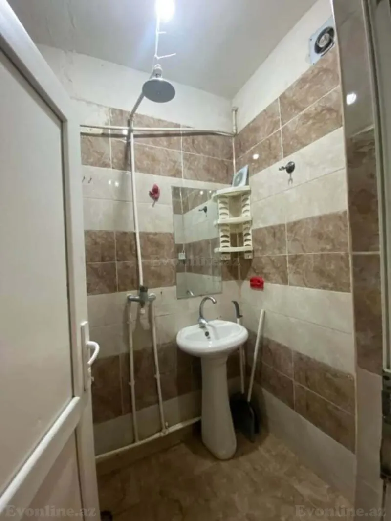 Kirayə verilir 2 otaqlı Mənzil Köhnə tikili 40 m² 7-ci mikrorayon - şəkil 14