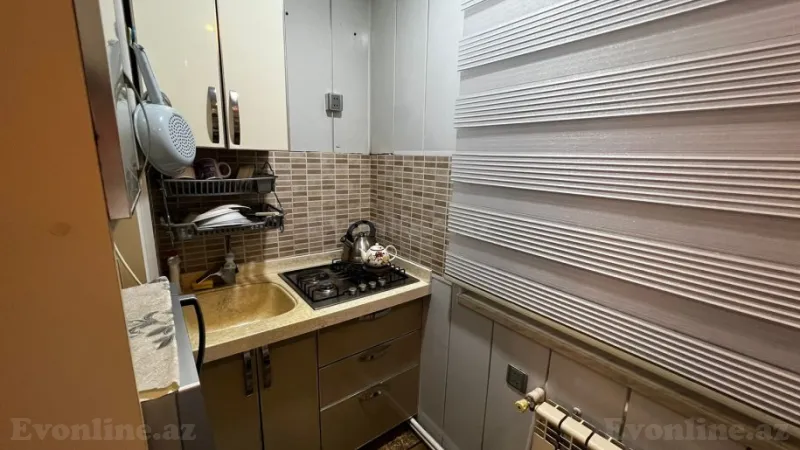 Satılır 2 otaqlı Mənzil Köhnə tikili 50 m² 6-cı mikrorayon - şəkil 5