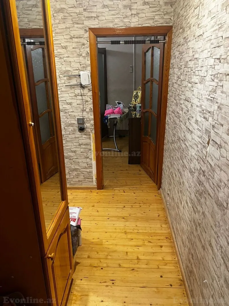 Satılır 2 otaqlı Mənzil Köhnə tikili 50 m² 6-cı mikrorayon - şəkil 7