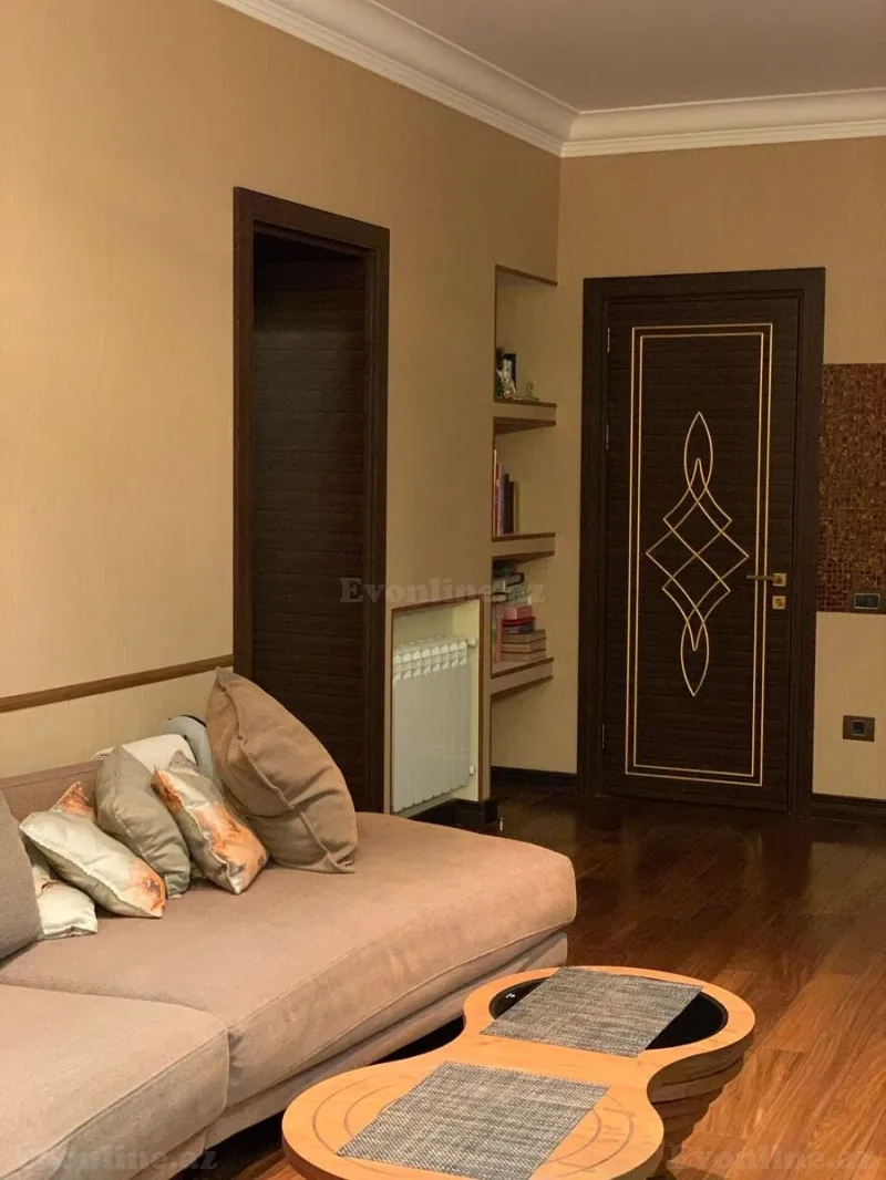 Satılır 3 otaqlı Mənzil Köhnə tikili 110 m² Nizami m. - şəkil 10