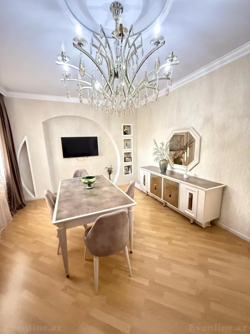 3 otaqlı Mənzil 120 m² Xalqlar Dostluğu m. Satılır