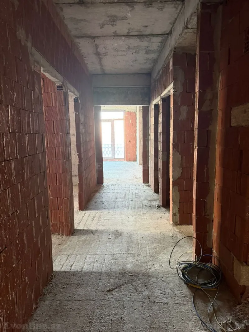 Satılır 3 otaqlı Mənzil Yeni tikili 155 m² 28 May m. - şəkil 3