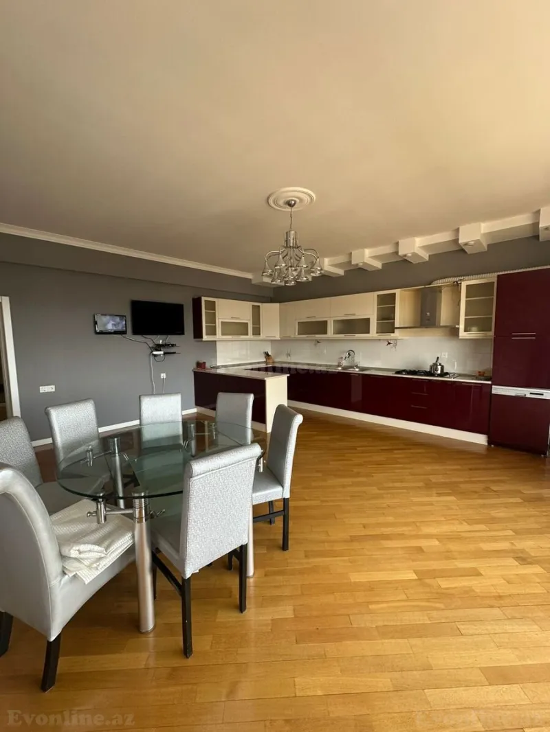 Kirayə verilir 4 otaqlı Mənzil Yeni tikili 225 m² Xətai m. - şəkil 4