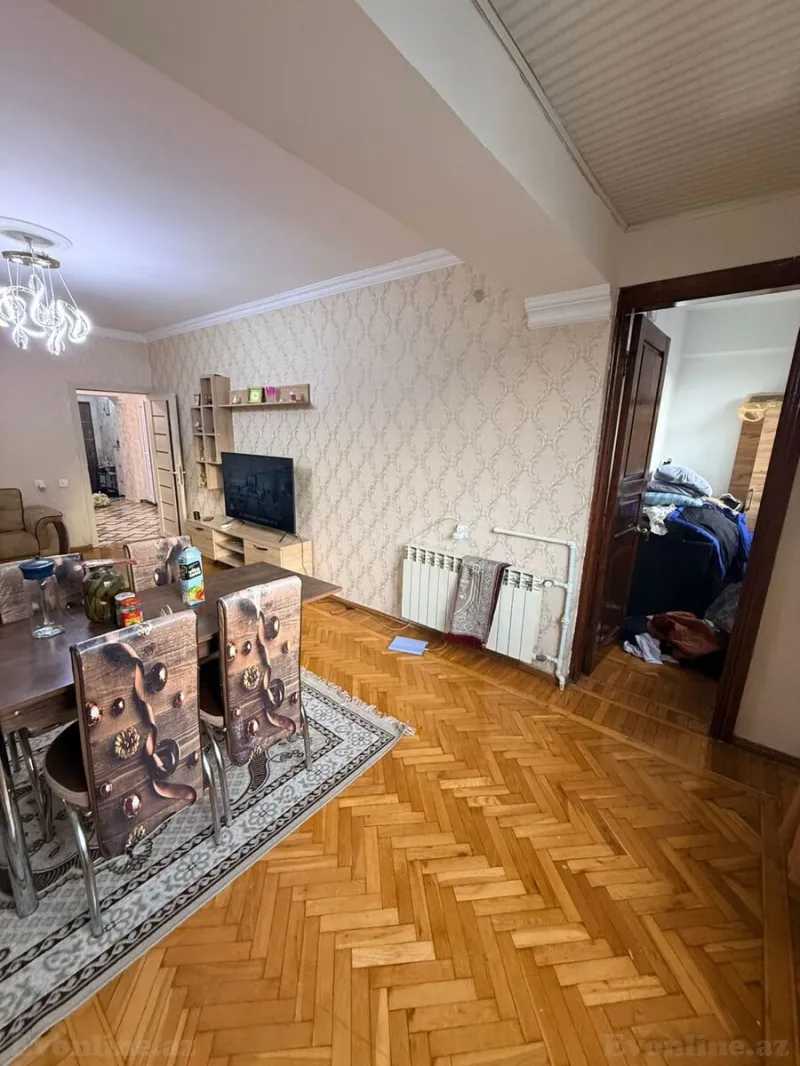 Satılır 3 otaqlı Mənzil Köhnə tikili 55 m² Gənclik m. - şəkil 2
