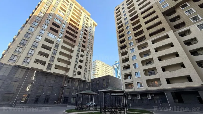 4 otaqlı Mənzil 143 m² Xətai m. Satılır
