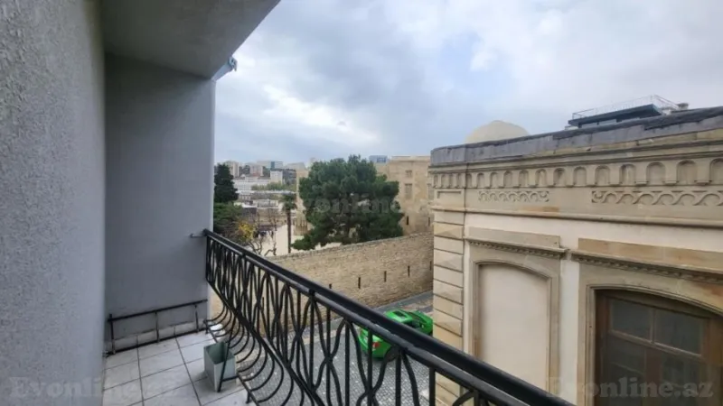 Kirayə verilir 2 otaqlı Mənzil Köhnə tikili 150 m² İçərişəhər m. - şəkil 11