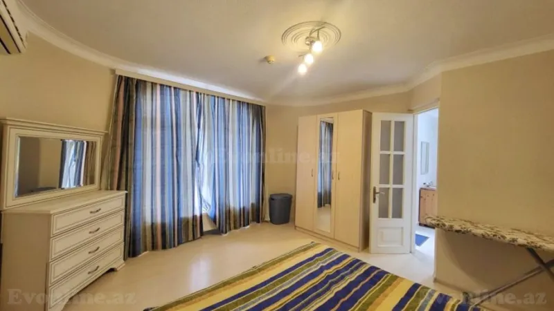 Kirayə verilir 2 otaqlı Mənzil Köhnə tikili 150 m² İçərişəhər m. - şəkil 13