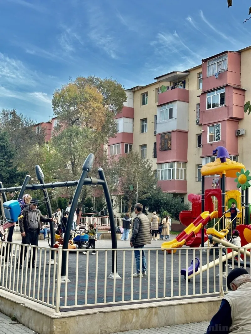 Satılır 2 otaqlı Mənzil Köhnə tikili 48 m² Neftçilər m. - şəkil 2