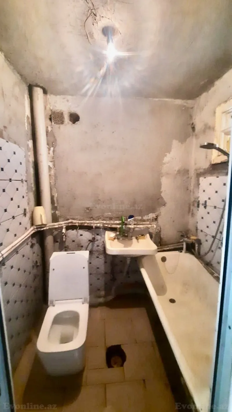 Satılır 2 otaqlı Mənzil Köhnə tikili 48 m² Neftçilər m. - şəkil 3