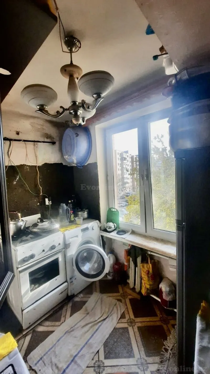 Satılır 2 otaqlı Mənzil Köhnə tikili 48 m² Neftçilər m. - şəkil 4