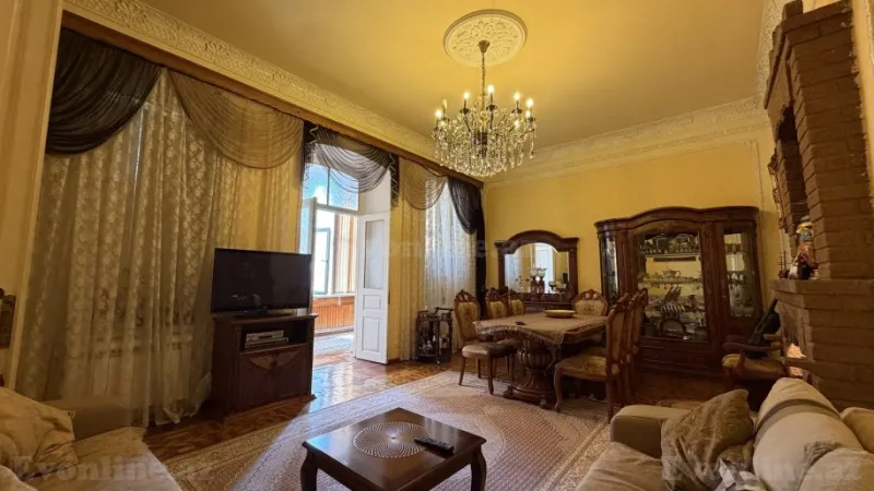 Satılır 4 otaqlı Mənzil Köhnə tikili 140 m² Sahil m. - şəkil 4