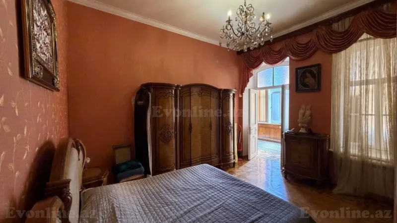 Satılır 4 otaqlı Mənzil Köhnə tikili 140 m² Sahil m. - şəkil 11